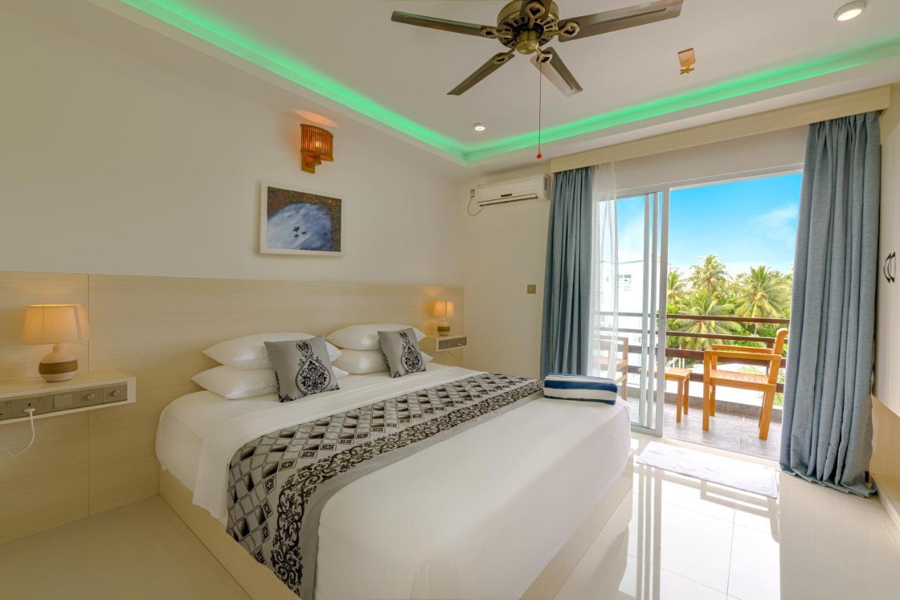 דהיגורה Grand Beach Dhigurah מראה חיצוני תמונה